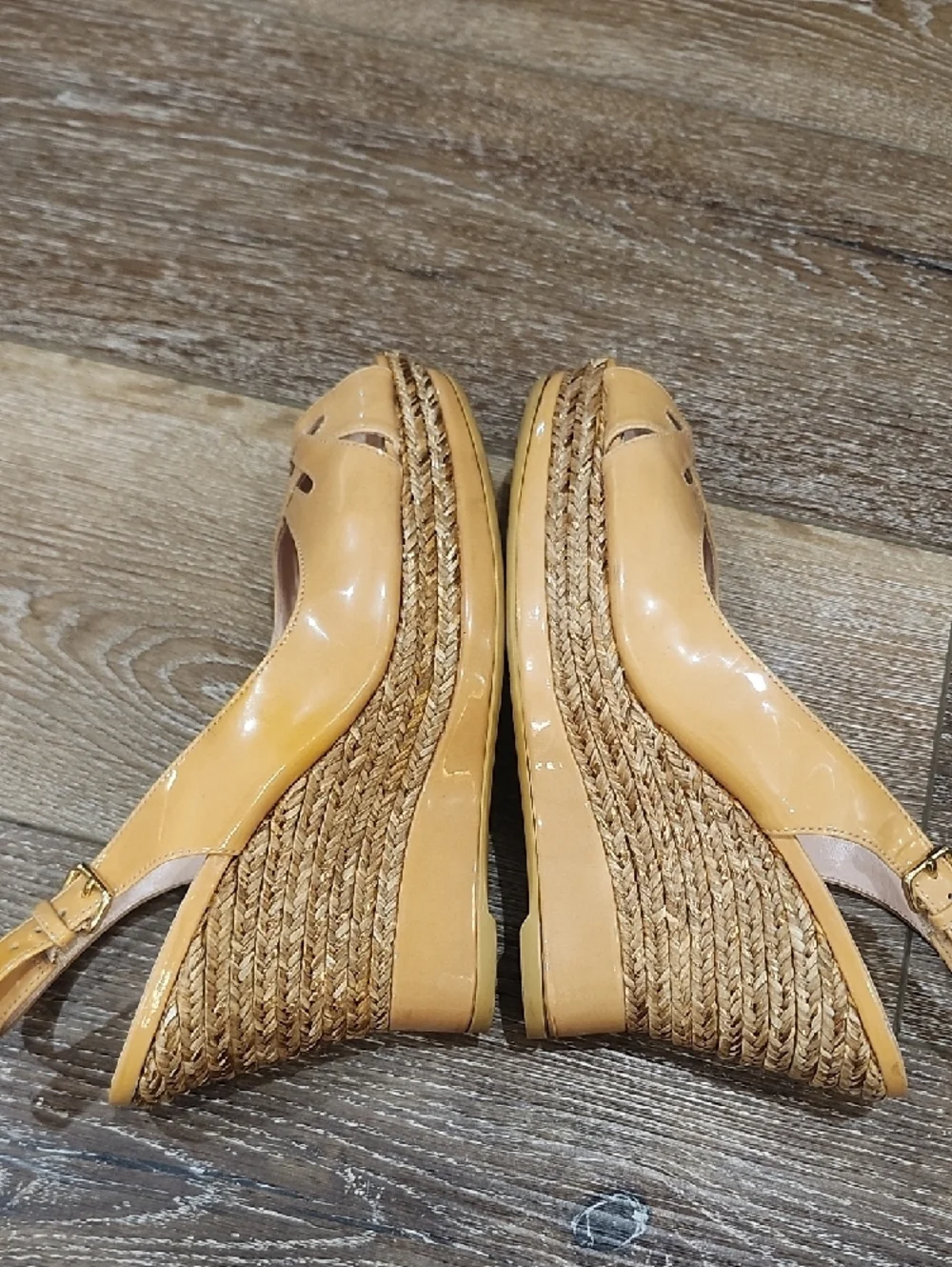 Stuart Weitzman Nude Peep Toe Patent Leather Espadrille Wedge Slingbacks Luxury